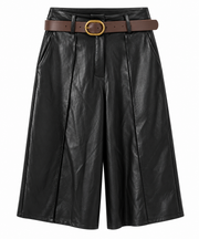 BERMUDA EFFET CUIR AVEC CEINTURE CHOCOLAT